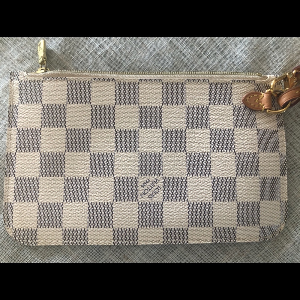 Lv wristlet